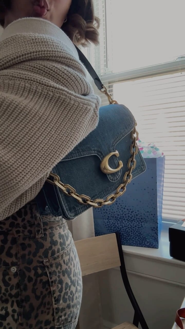Post 5 by Karen Santos / beauty and fashion on Instagram (video)