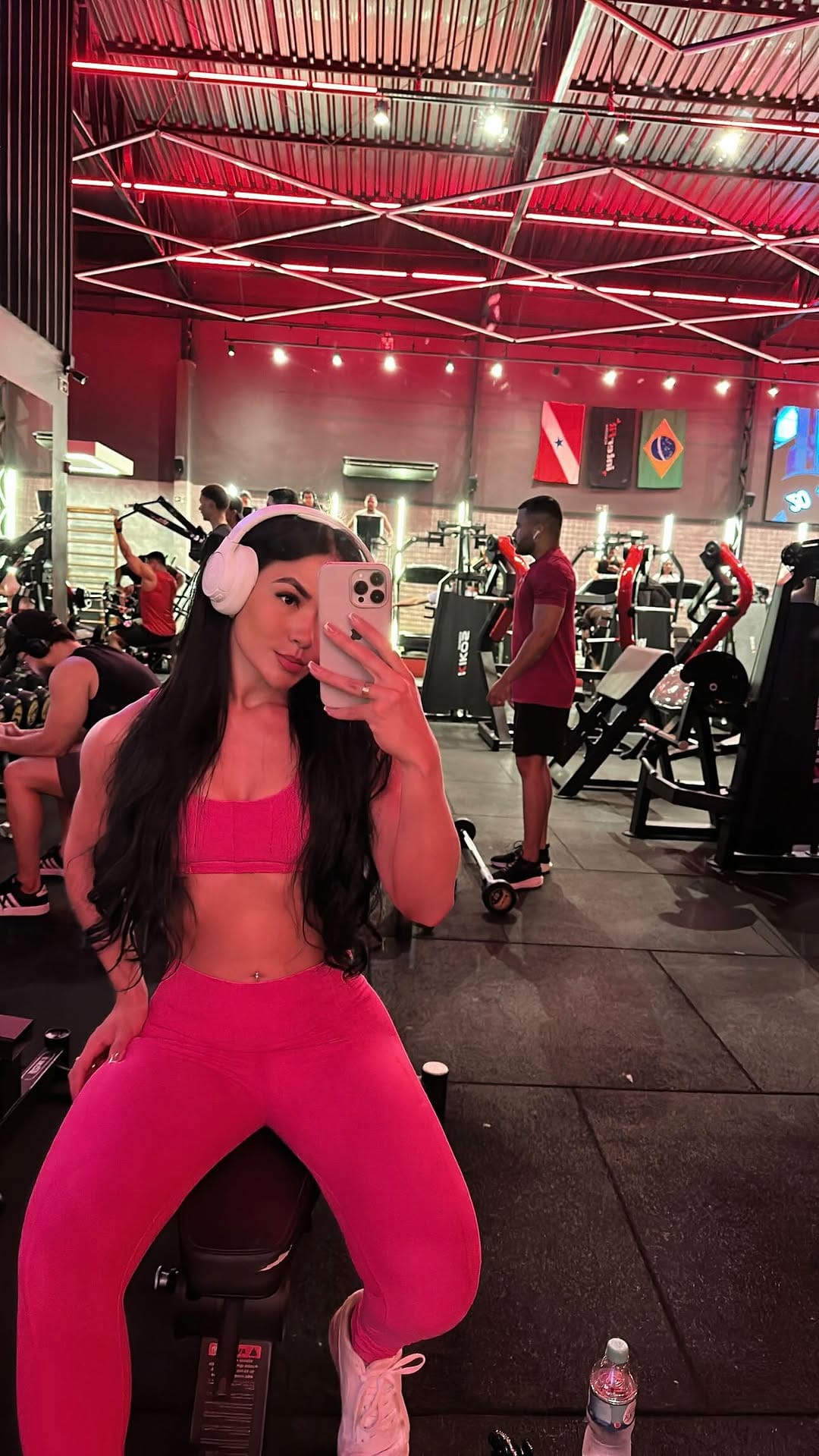 Post 4 by Tainá Dias on Instagram (video)