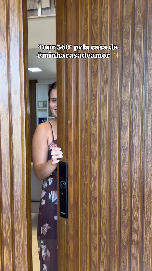 Post 7 by Naiara Favero on Instagram (video)