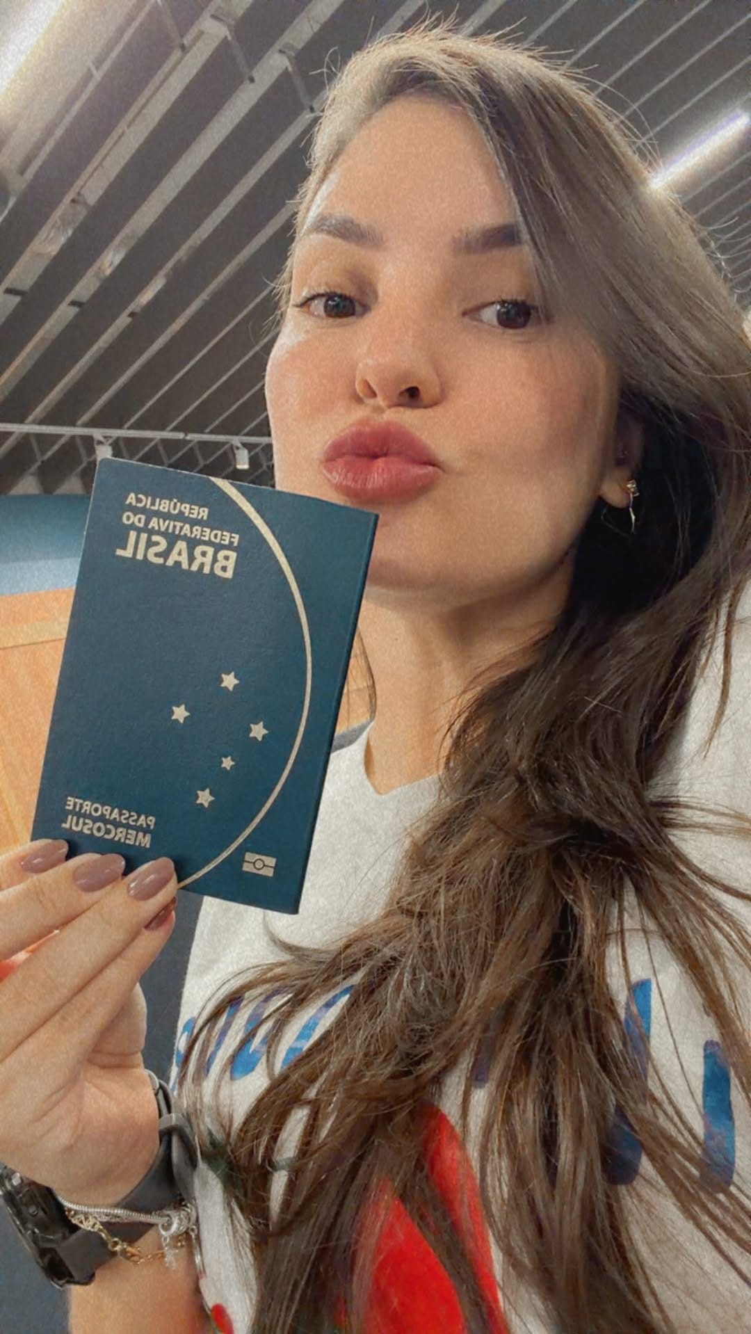 Post 1 by Kika Serafin on Instagram (video)