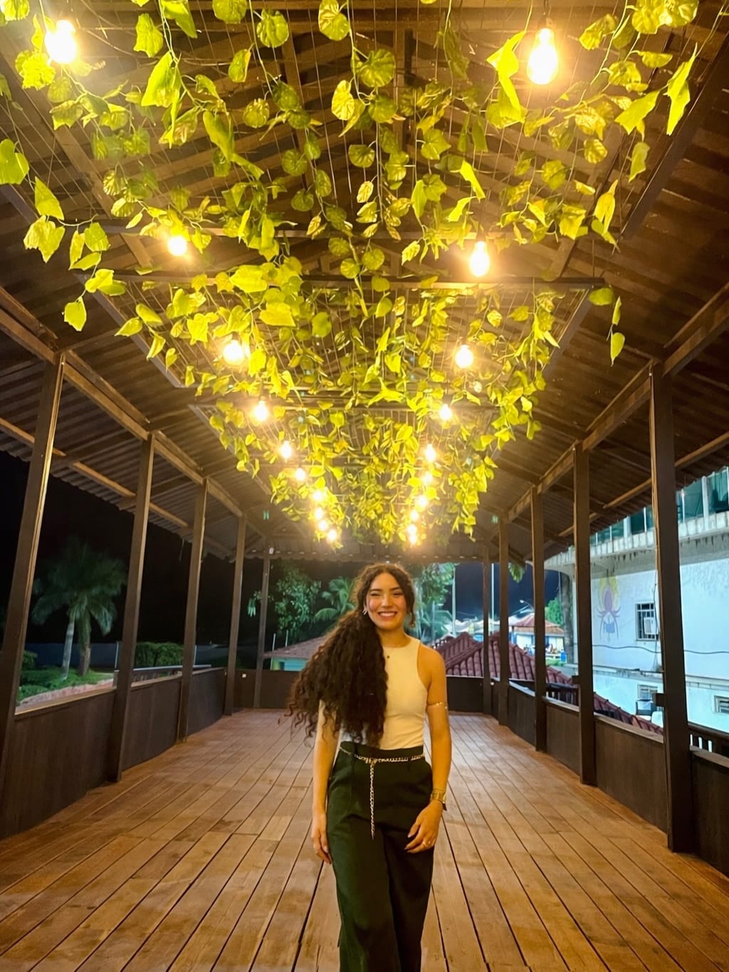 Post 7 by Brenda Damasceno🍒 on Instagram (carousel)