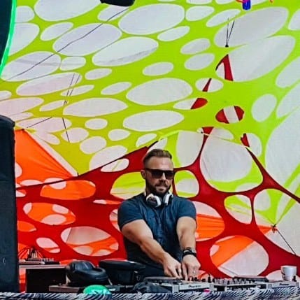 Post 2 by DJ Dan Julio on Instagram (video)