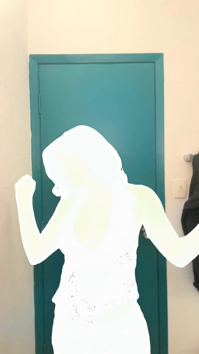 Post 5 by Natália Toledo on Instagram (video)