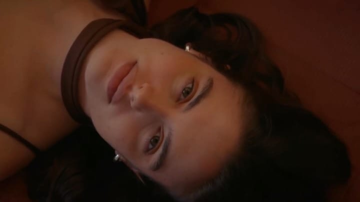 Post 1 by Natália Toledo on Instagram (video)