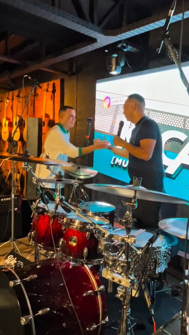 Post 6 by Henrique Passos on Instagram (video)