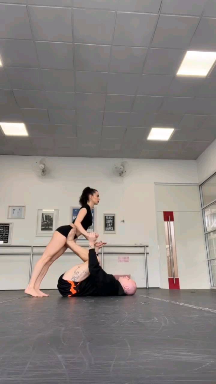 Post 2 by Bale da Cidade de São Paulo on Instagram (video)