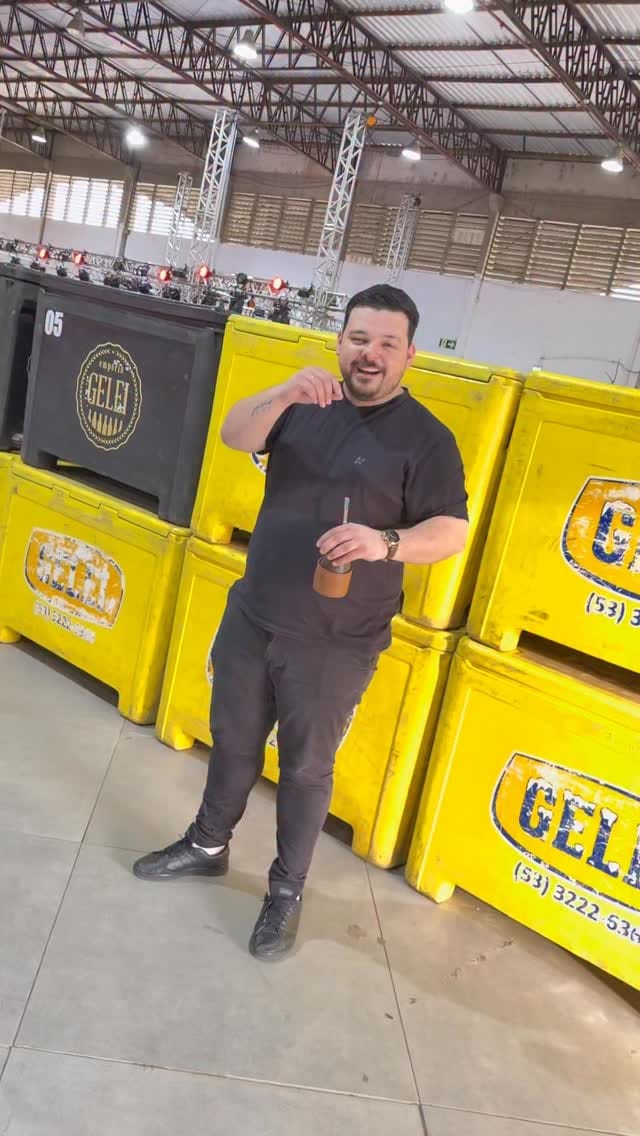 Post 4 by Matheus Pereira on Instagram (video)