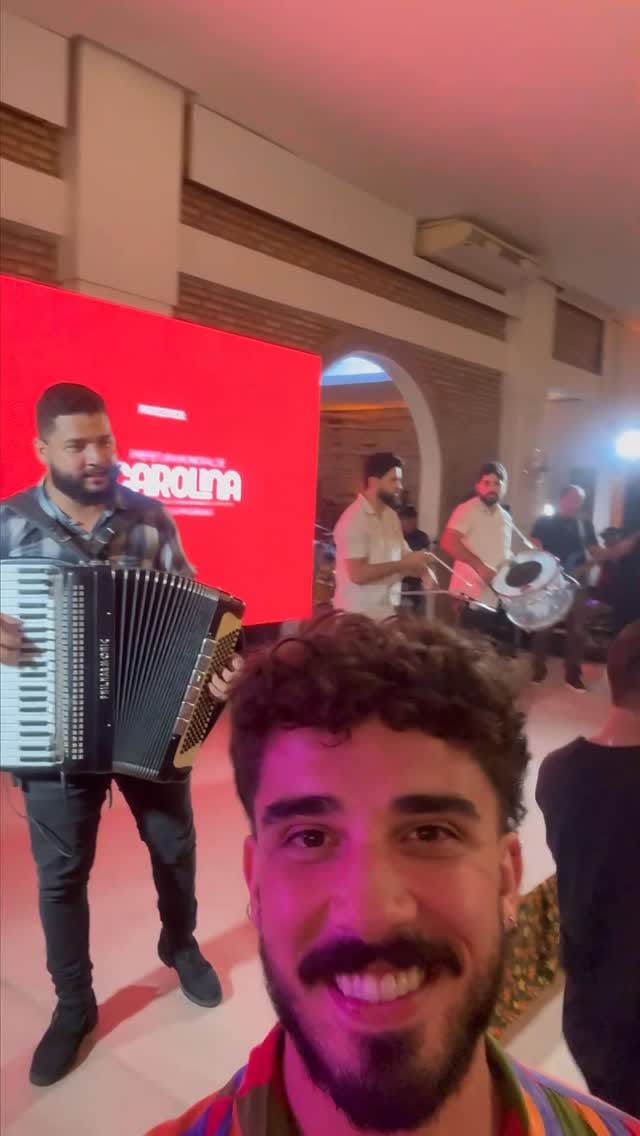 Post 3 by João Gabriel (Gabão) Massud on Instagram (video)