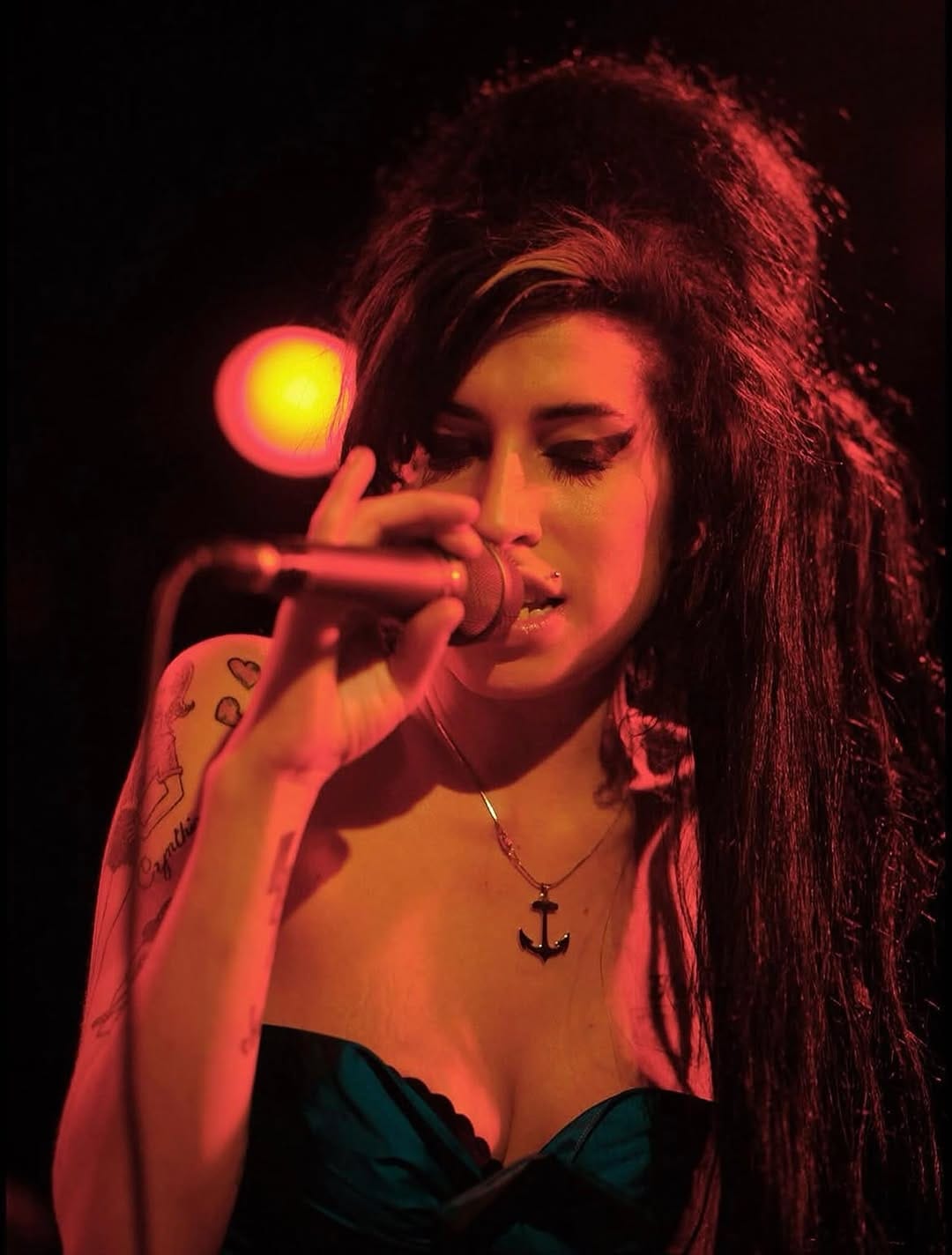 Post 2 by Amy Winehouse on Instagram (image)