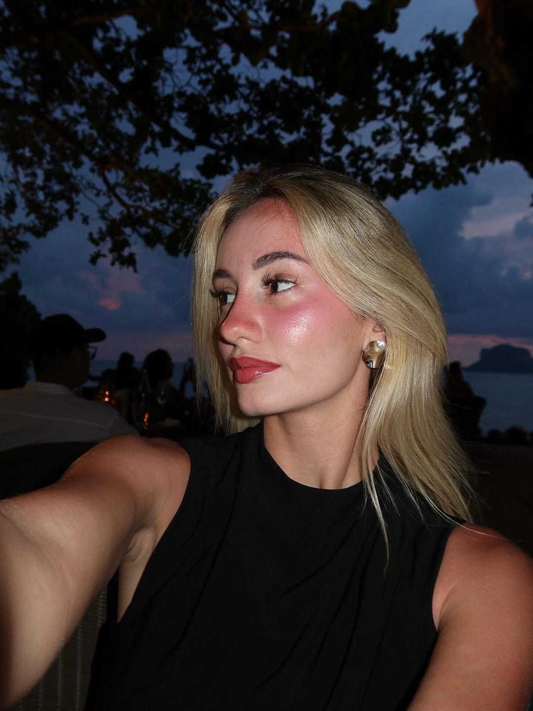 Post 6 by 𝐏𝐀𝐔𝐋𝐀 🦋 on Instagram (carousel)
