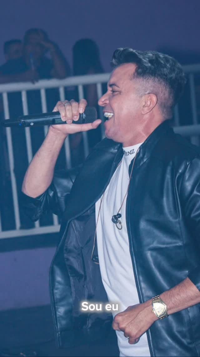 Post 7 by Assiszinho Dos Teclados  🎤 on Instagram (video)