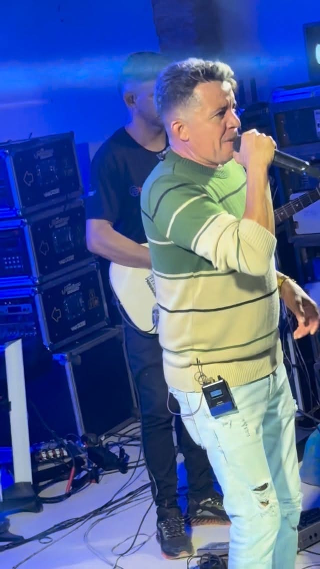 Post 6 by Assiszinho Dos Teclados  🎤 on Instagram (video)