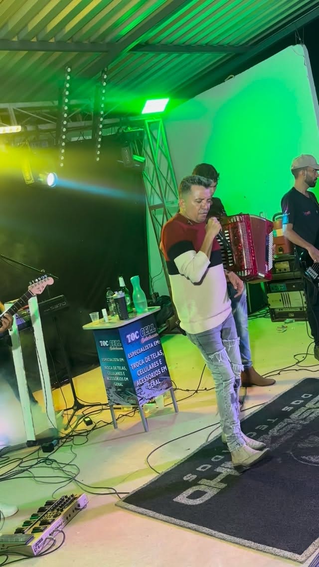 Post 8 by Assiszinho Dos Teclados  🎤 on Instagram (video)