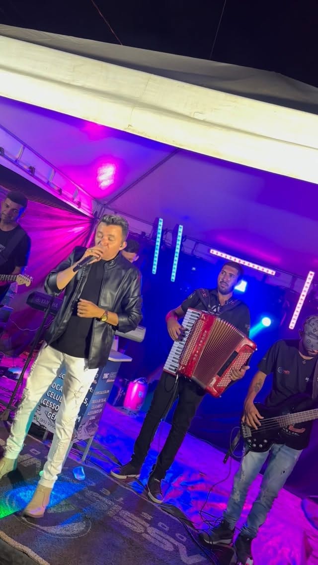 Post 3 by Assiszinho Dos Teclados  🎤 on Instagram (video)