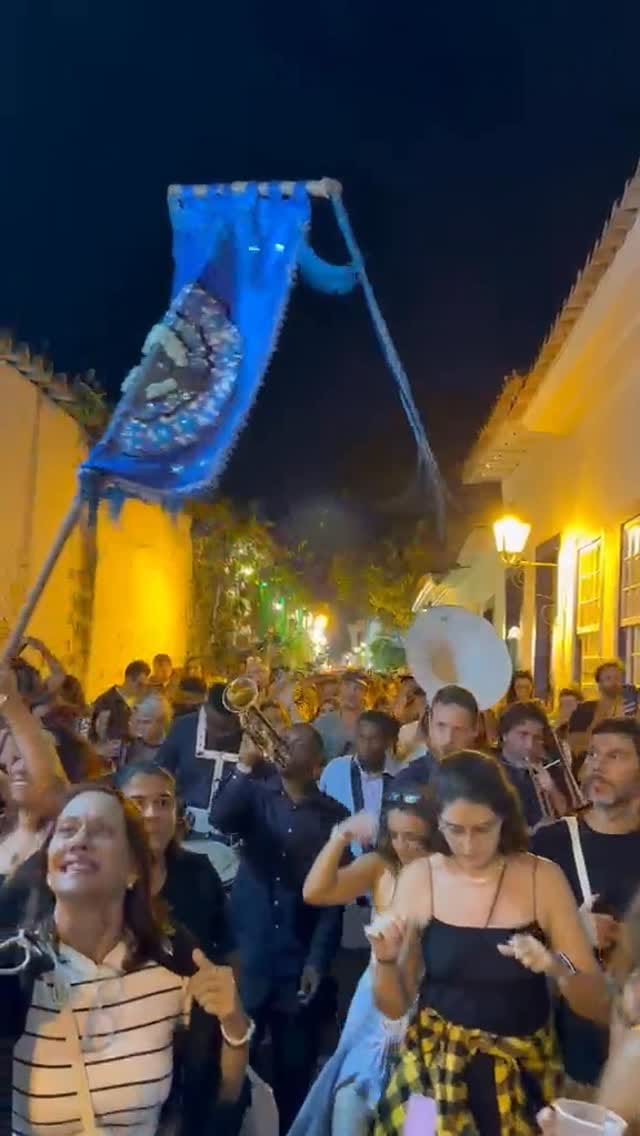 Post 4 by Favela Brass on Instagram (video)