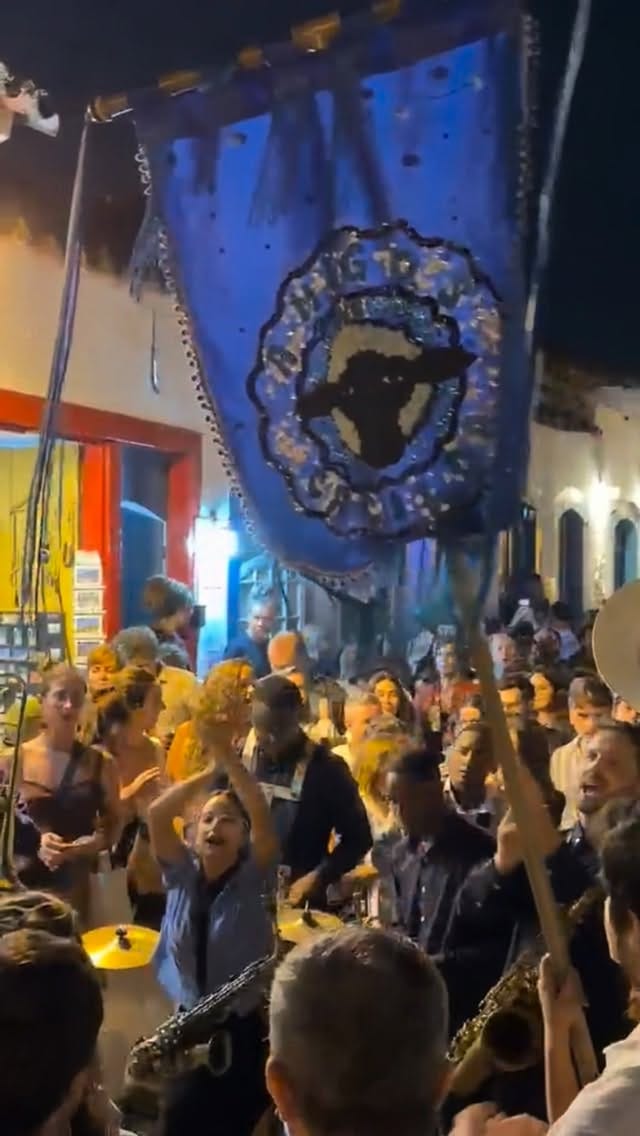 Post 3 by Favela Brass on Instagram (video)
