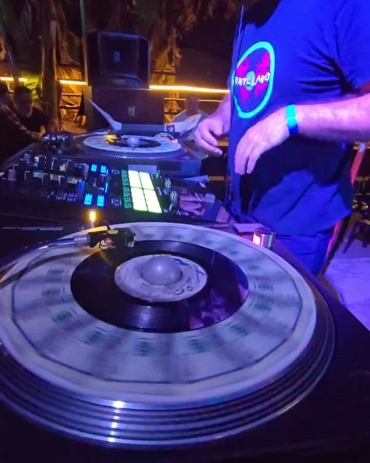 Post 2 by Durval Sounds on Instagram (carousel)