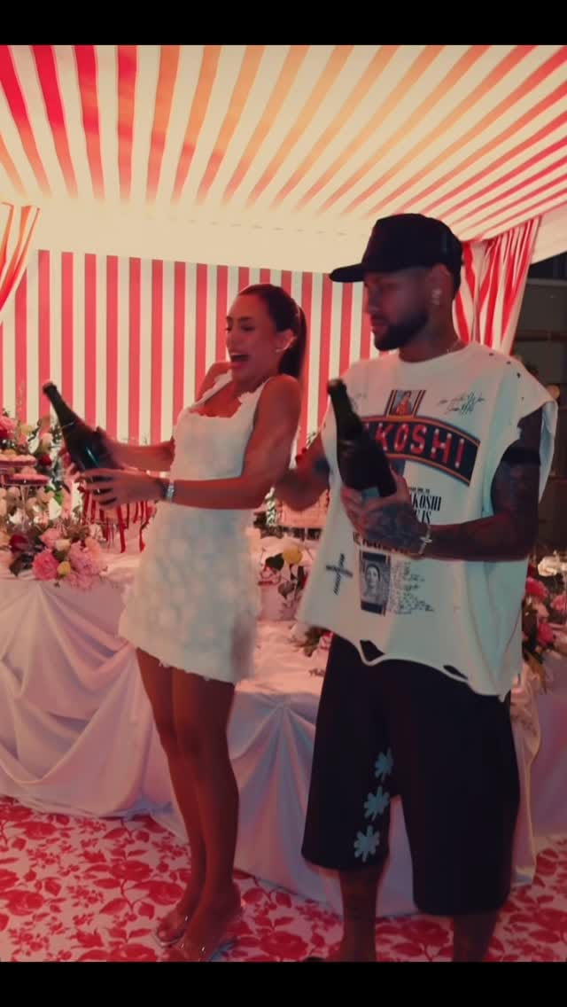Post 1 by NeyMar🔟FanPage  {41k} on Instagram (video)