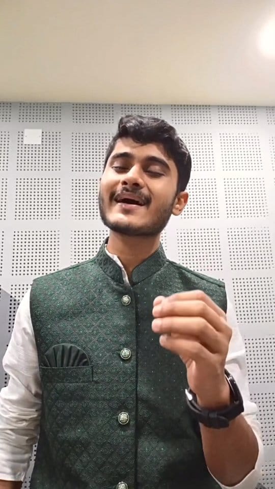Post 2 by Shreyan Bhattacharya on Instagram (video)