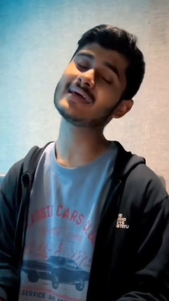 Post 3 by Shreyan Bhattacharya on Instagram (video)