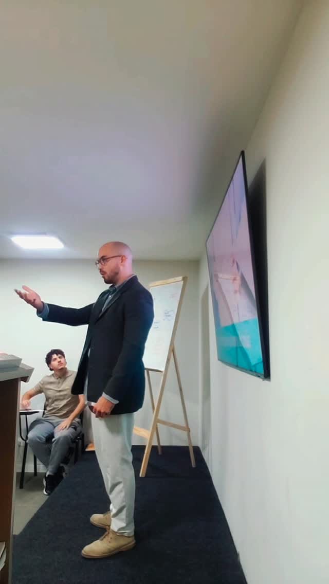 Post 2 by Patric Gouveia on Instagram (video)