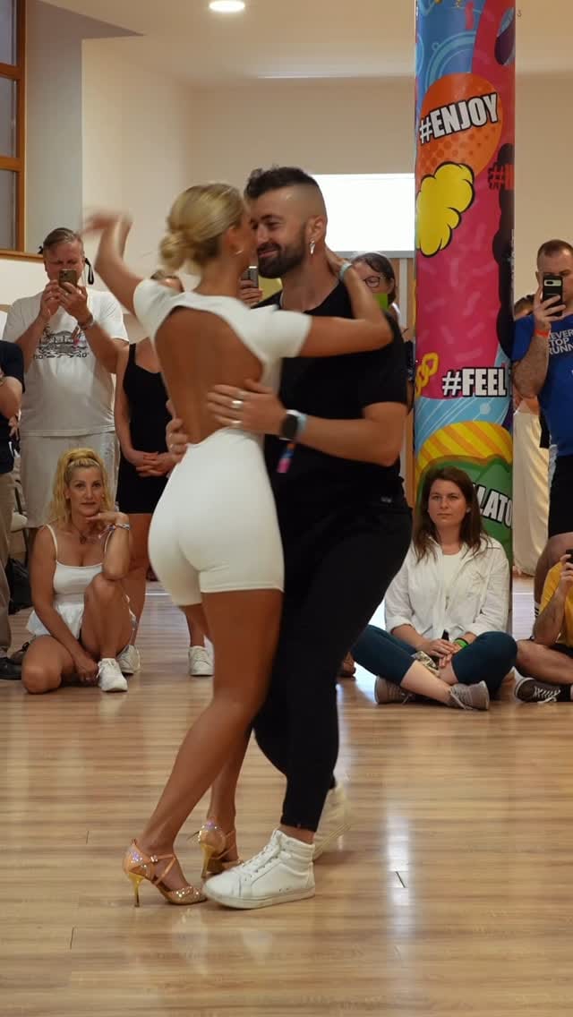 Post 10 by Frida Ellinor on Instagram (video)