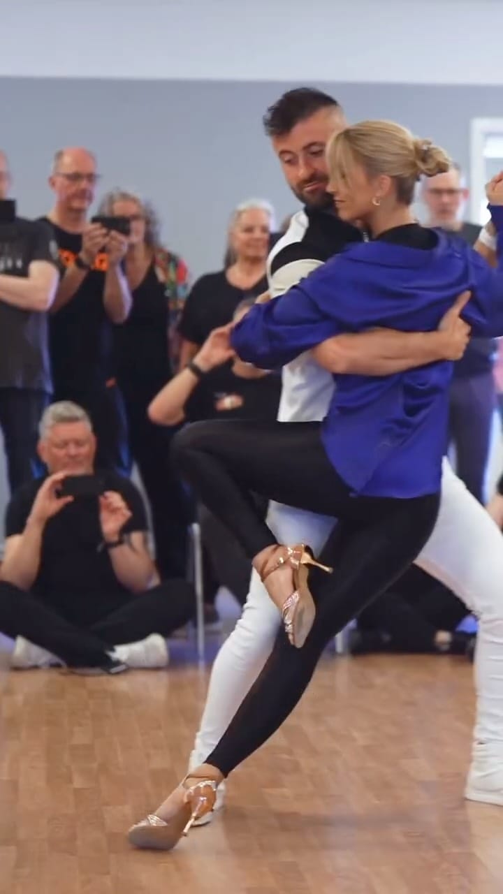 Post 7 by Frida Ellinor on Instagram (video)