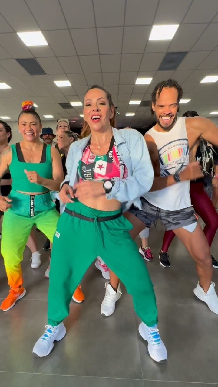 Post 8 by KARINA ROCHA on Instagram (video)
