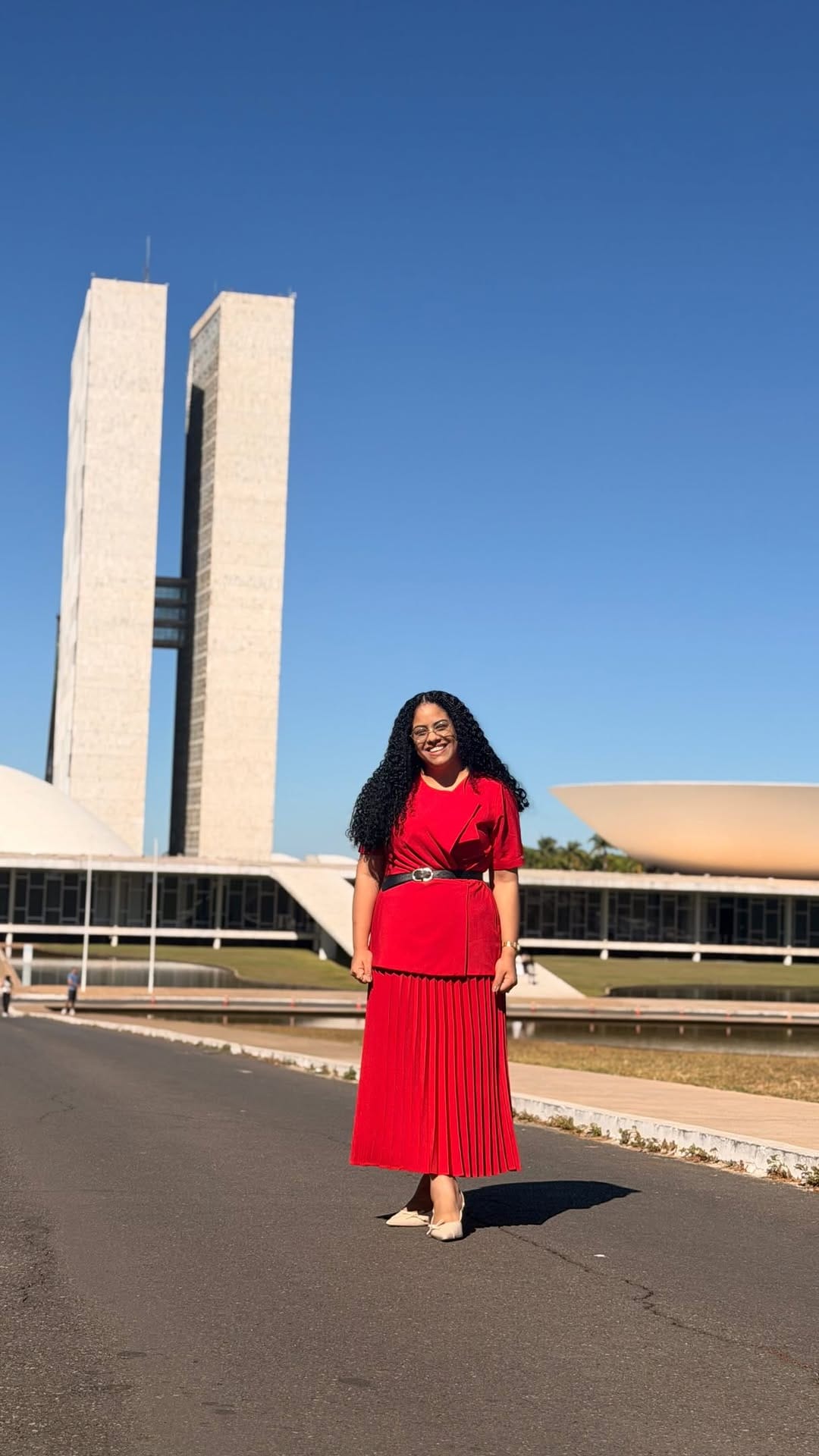 Post 5 by Amanda Nicacio ( OFICIAL) on Instagram (video)