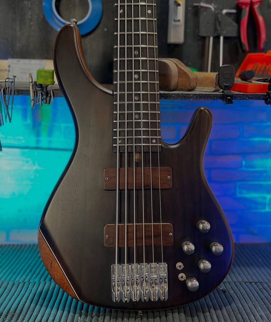 Post 6 by Tiago Elias Luthier | Natal-RN on Instagram (carousel)