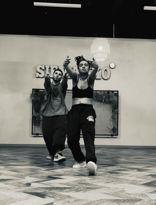 Post 6 by Nicola Egwuatu on Instagram (video)