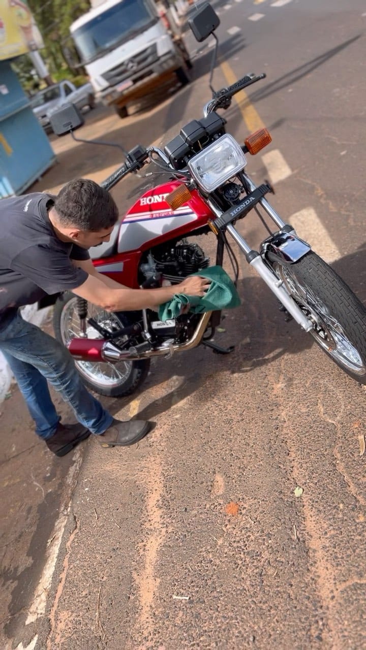 Post 3 by ViTor Almeida on Instagram (video)