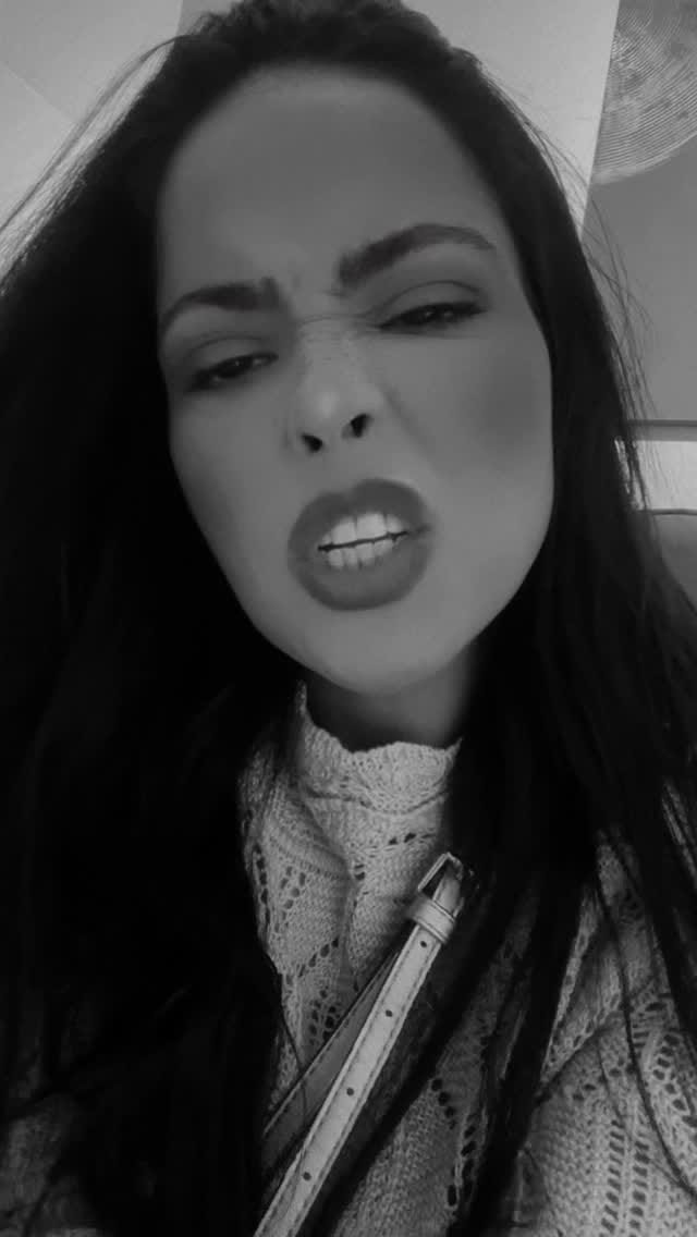 Post 6 by Marcilene Ramalho | Cantora on Instagram (video)