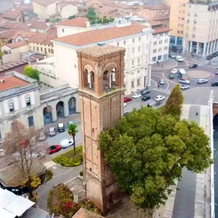 Post 5 by Spoken Mantova on Instagram (video)