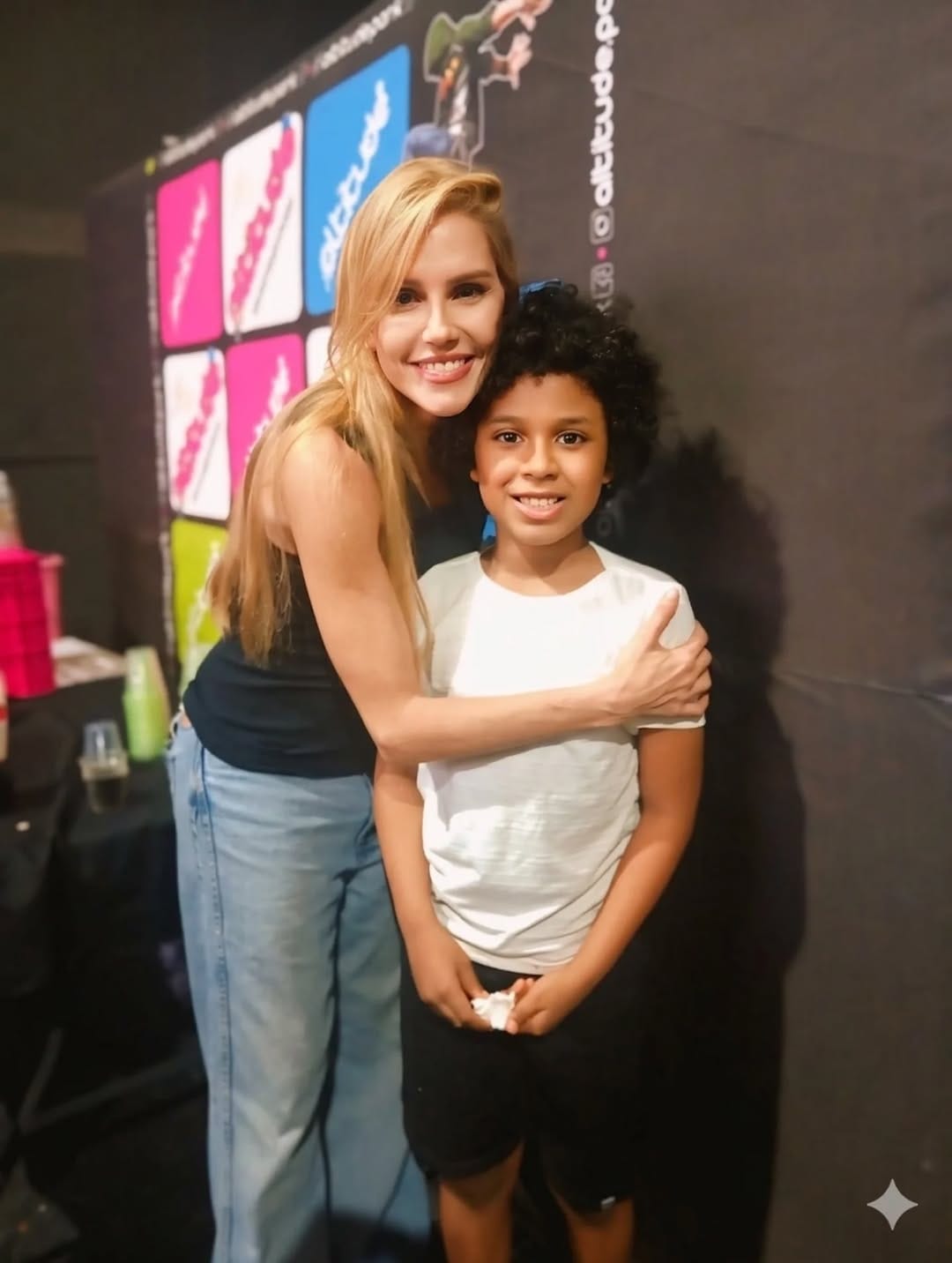 Post 2 by Theo Santos on Instagram (carousel)