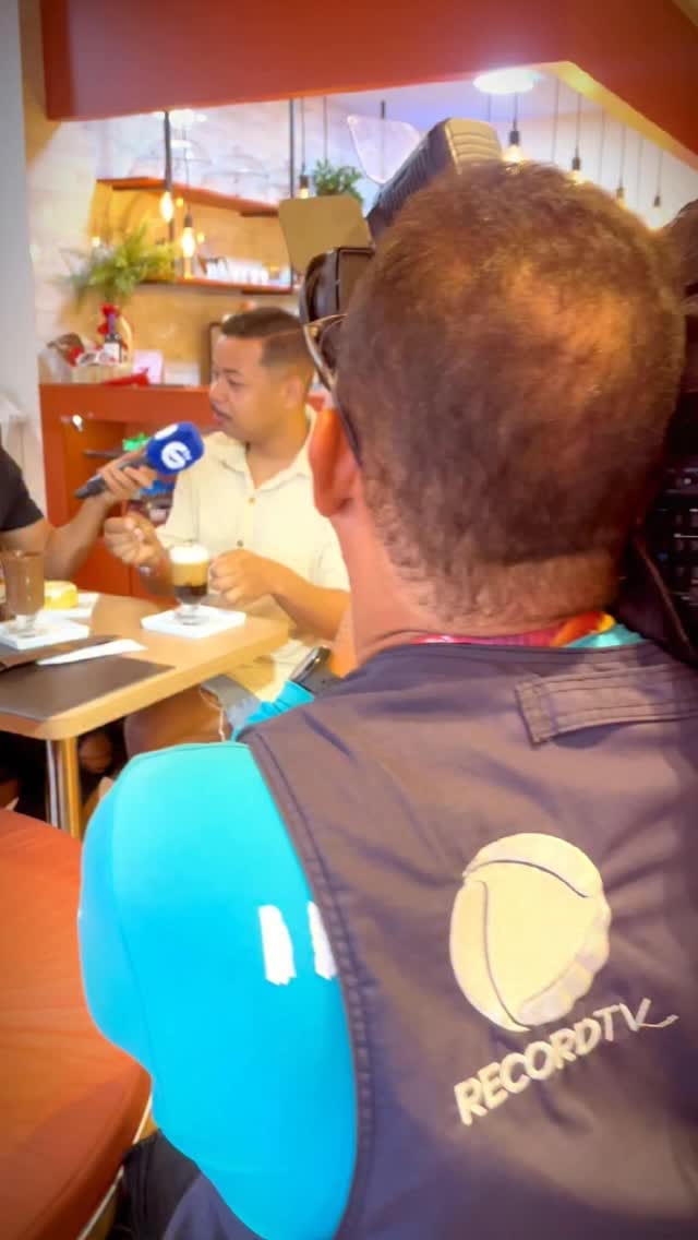 Post 9 by ADONNAY COM 2 N E 1 Y NO FINAL on Instagram (video)