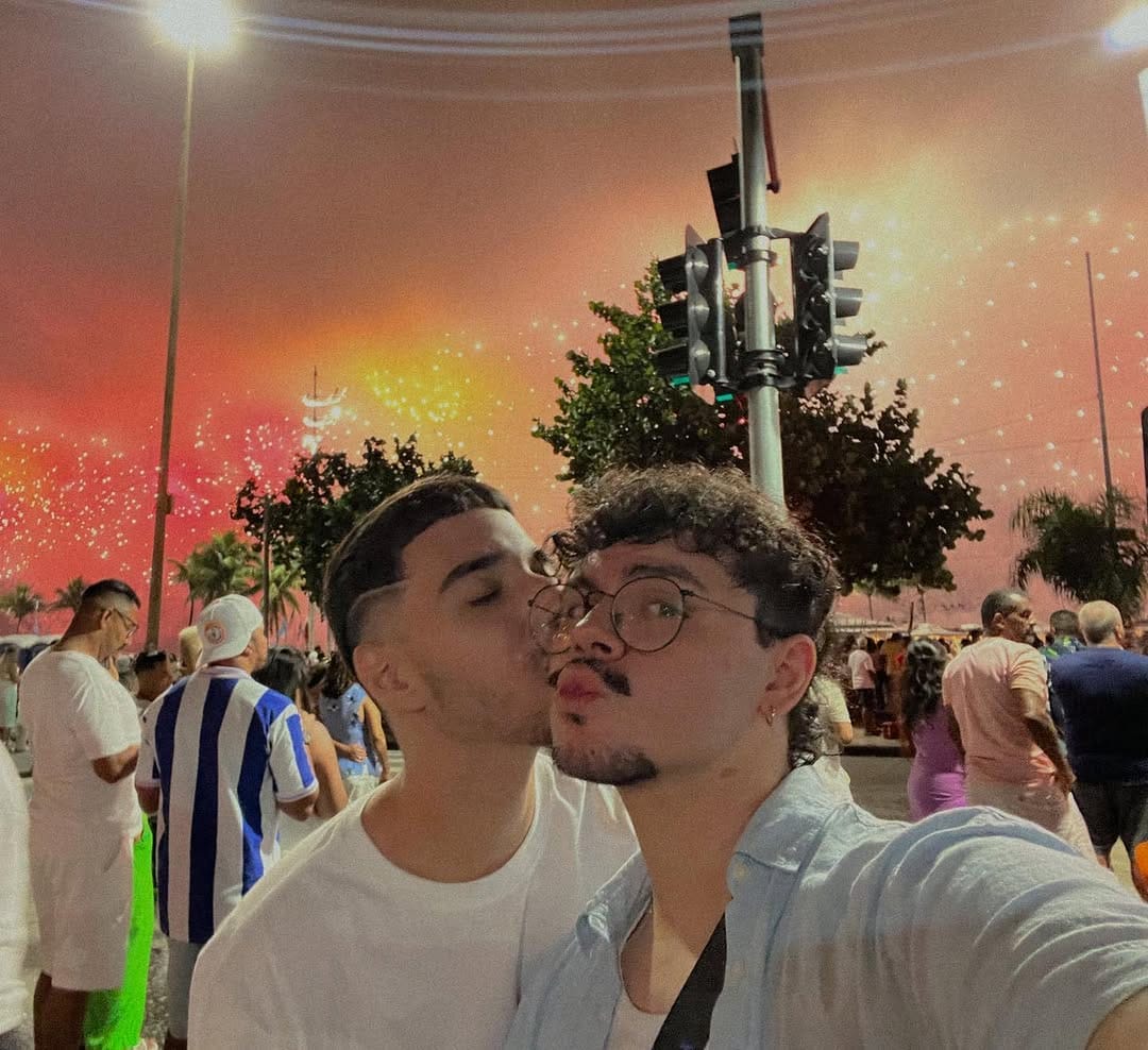 Post 10 by Daniel🌹 on Instagram (carousel)