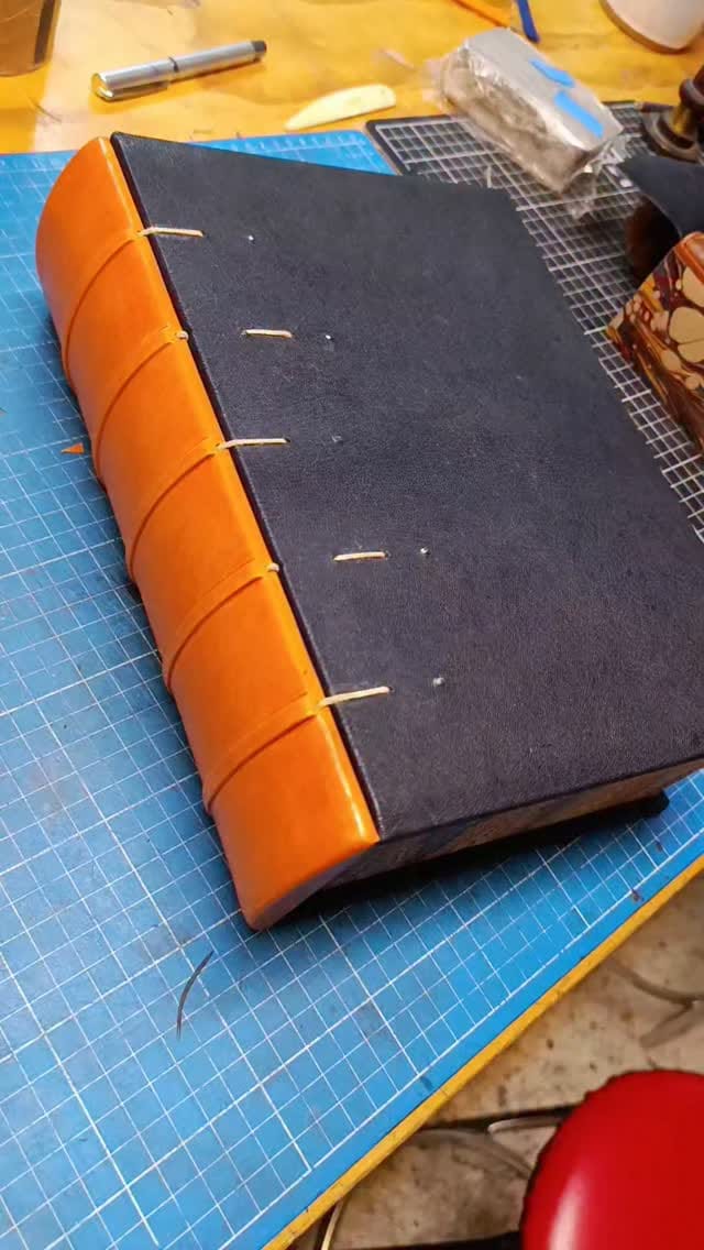 Post 5 by Ombligo del Libro on Instagram (video)