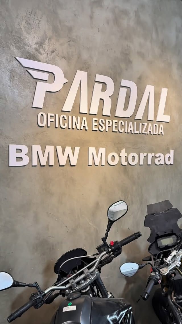 Post 7 by Especializada BMW Motorrad on Instagram (video)