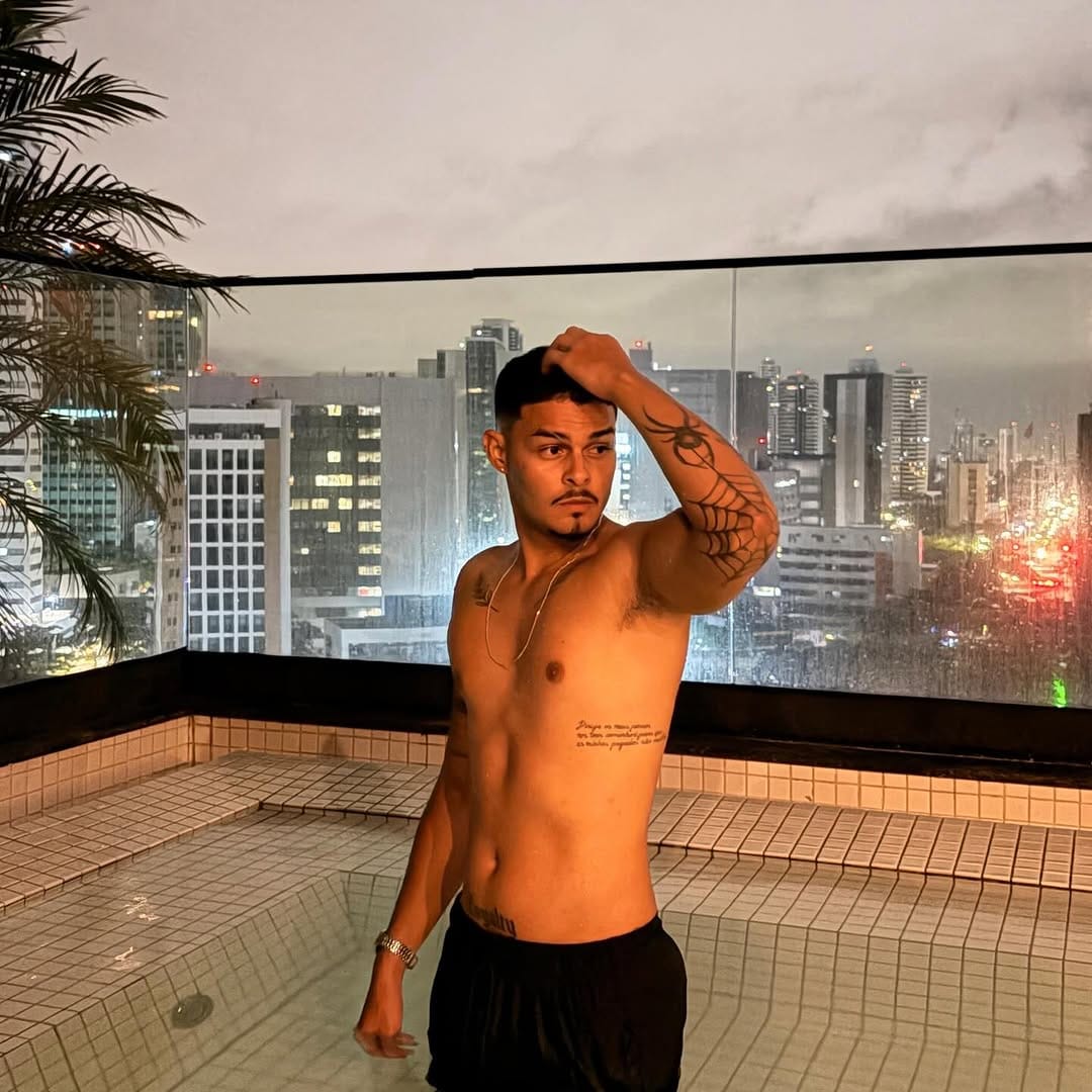 Post 1 by Guilherme Lucas on Instagram (carousel)
