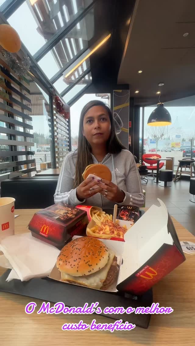 Post 3 by Aline Vaz on Instagram (video)