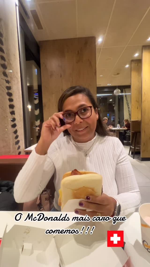 Post 5 by Aline Vaz on Instagram (video)