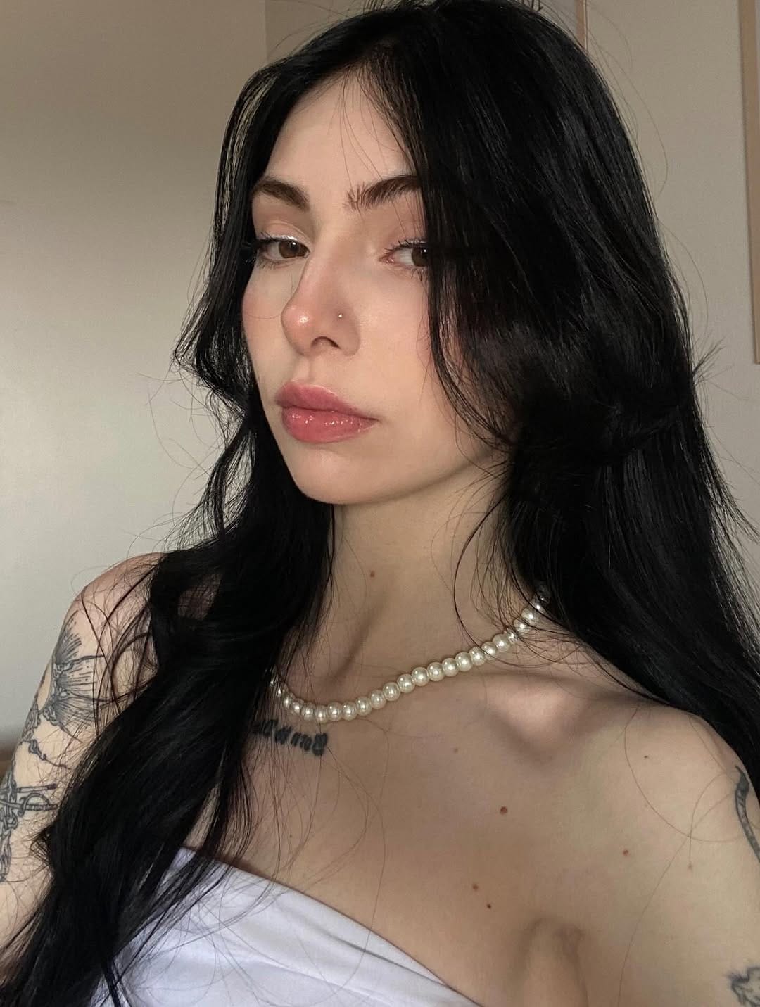 Post 10 by su on Instagram (carousel)