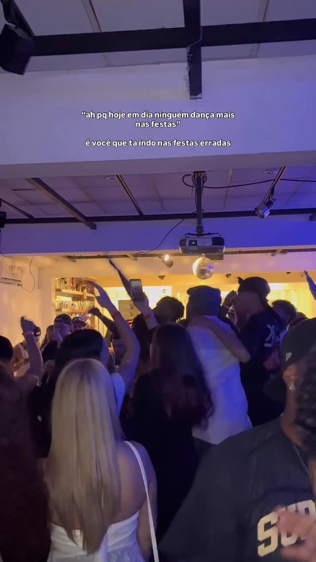 Post 4 by Naira Rivelli on Instagram (video)