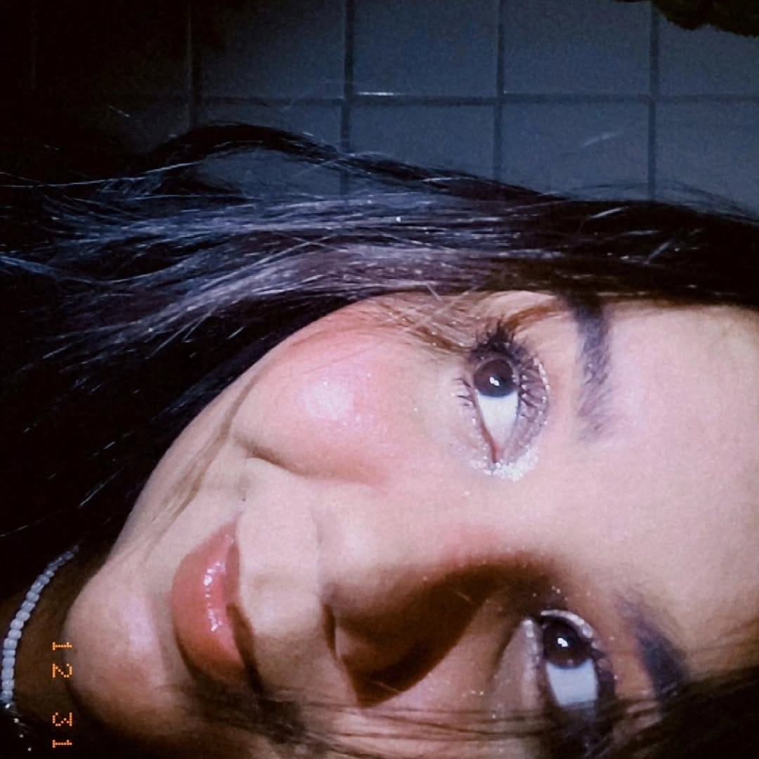 Post 8 by Janaina Poderon on Instagram (carousel)