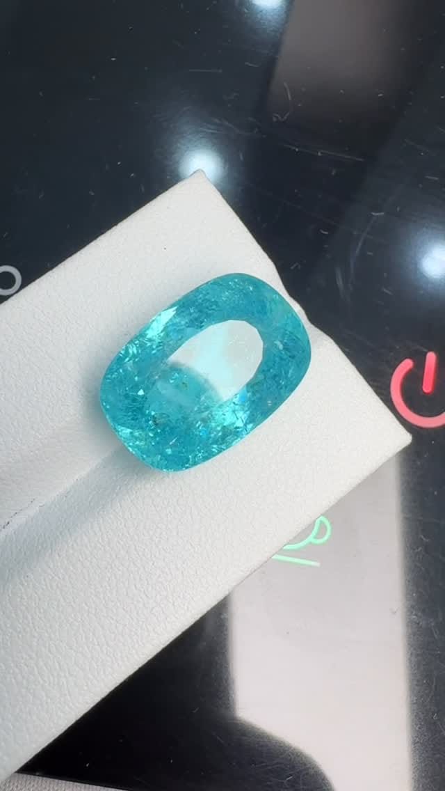 Post 8 by ATIYA GEMS on Instagram (video)