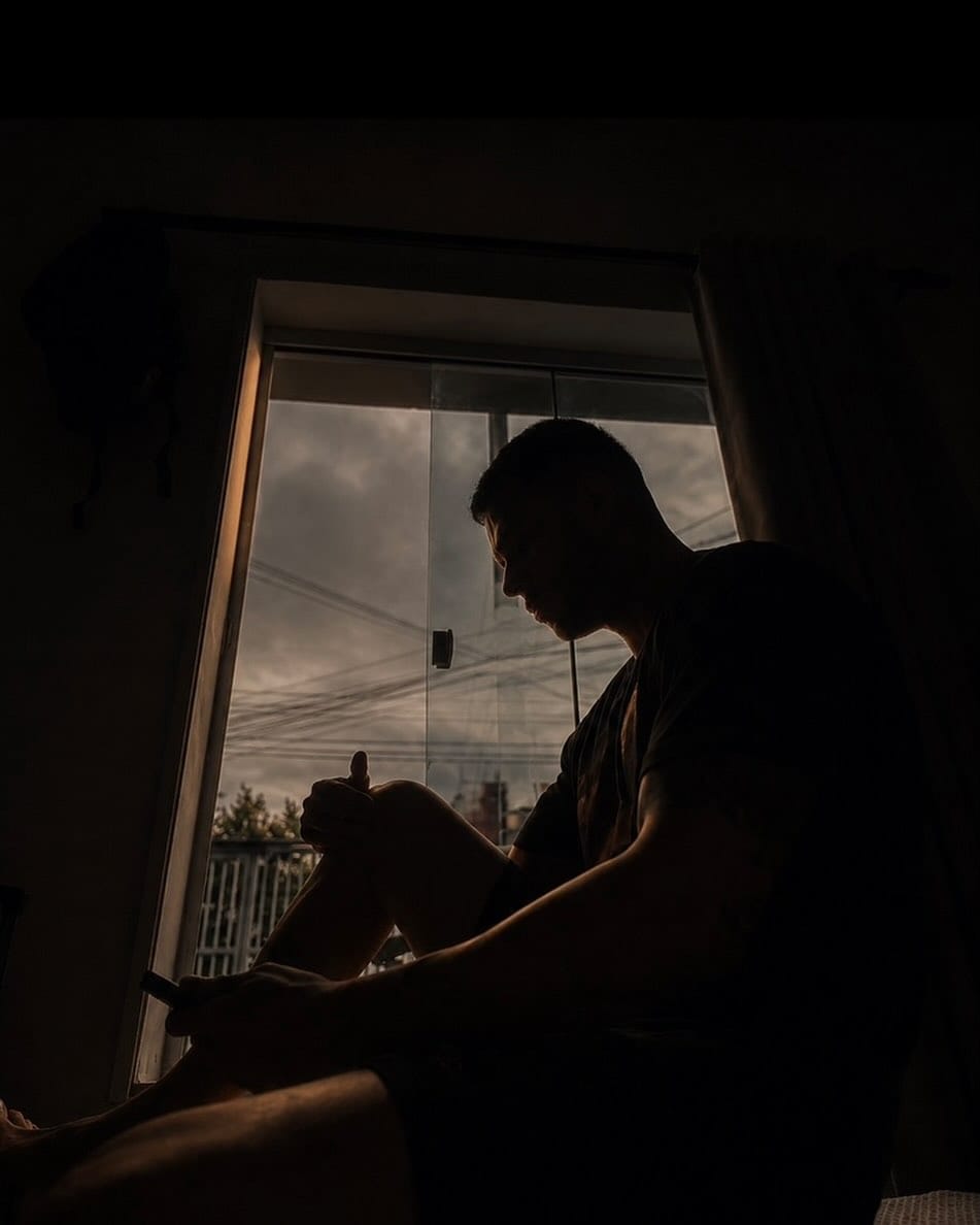 Post 3 by Alex Ferreira on Instagram (image)