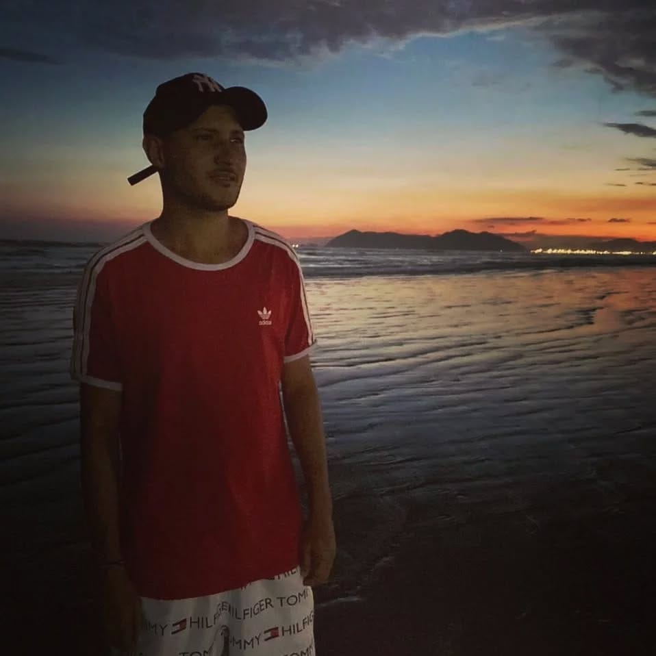 Post 8 by Rafael Schumann on Instagram (image)