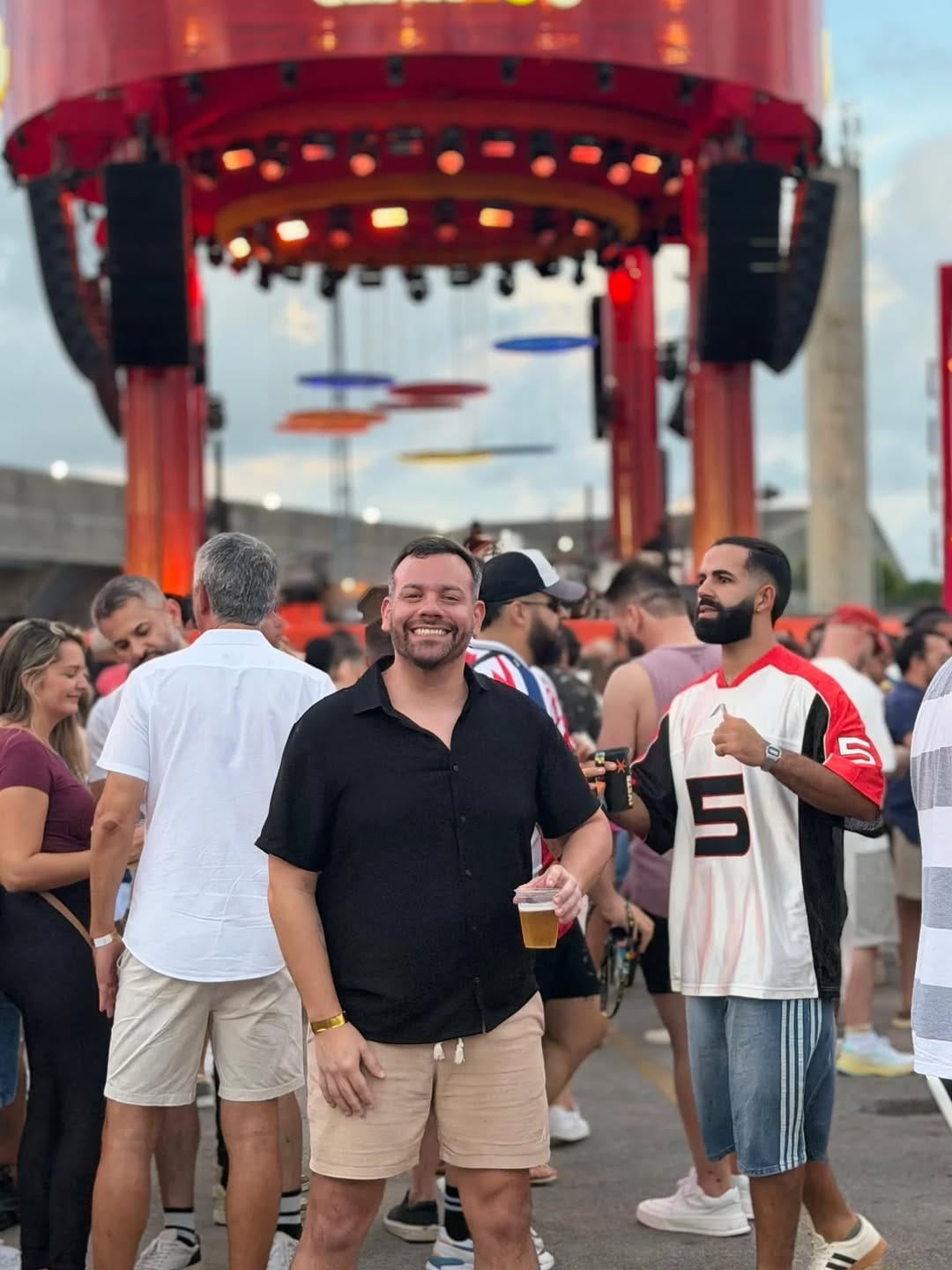 Post 2 by Diego Deó on Instagram (carousel)