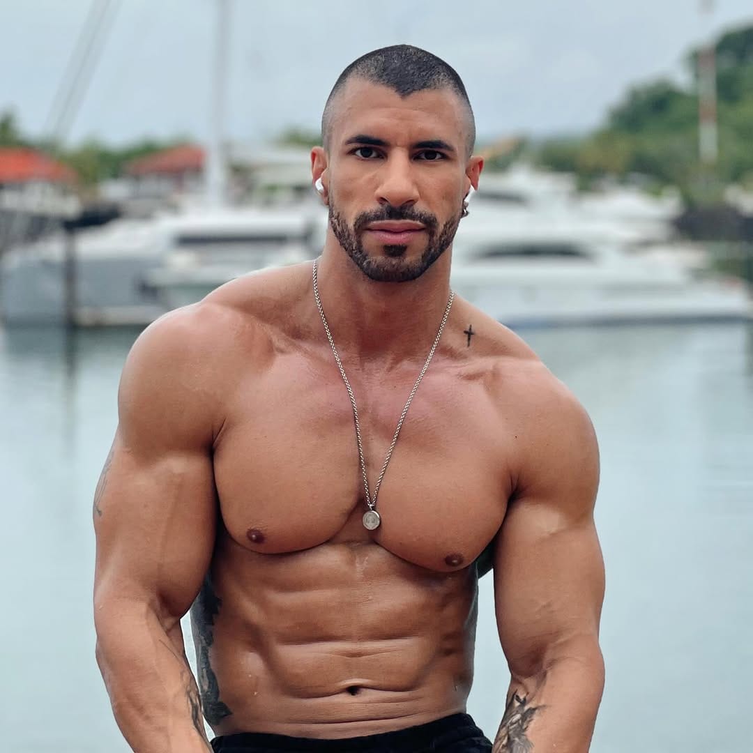 Post 8 by Glaucio Mello on Instagram (image)